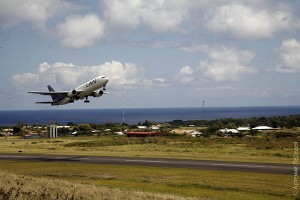 Веб камера Аэропорта Матавери на острове Пасхи.