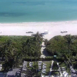 Пляж в Майами-Бич из отеля Alexander Ocean Front