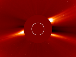 Обсерватория SOHO показывает солнечную корону