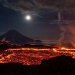 Веб камера показывает вулкан Плоский Толбачик на Камчатке
