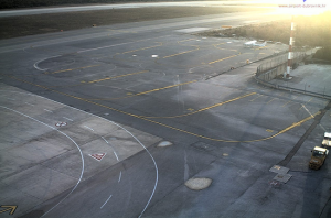 Стоянка самолетов в международном аэропорту Дубровника