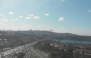 Босфорский мост через Босфорский пролив в Стамбуле в Турции