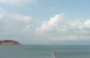 Залив Тунг Ван в Гонконге с острова Ченг-Чау