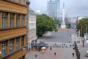 Веб камера Латвия, Рига, памятник Свободы