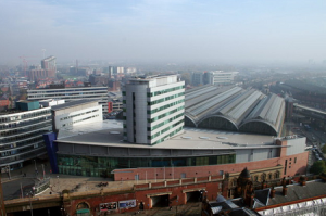 Веб камера показывает ЖД станцию Пикадилли в Манчестере (Manchester Piccadilly station)
