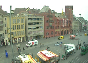 Рыночная площадь города Базель в Швейцарии