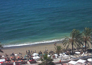 Пляж Фонтанилла в Марбелье в Андалусии
