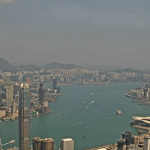 Веб камера показывает Гонконг с Пика Виктория