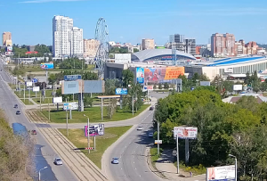 Перекресток проспекта Свердловский и улицы Труда в Челябинске