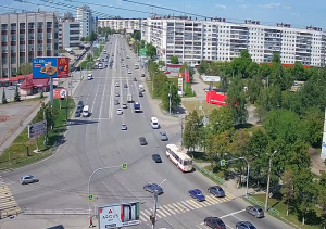 Перекресток улицы Чайковского и Комсомольского проспекта в Челябинске