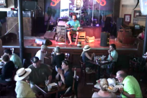 Сцена в баре Sloppy Joe’s в Ки-Уэст во Флориде
