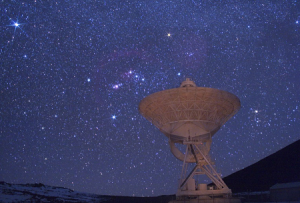 Радиотелескоп в обсерватории Мауна-Кеа на острове Гавайи