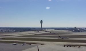 Взлётно-посадочная полоса международного аэропорта Атланты