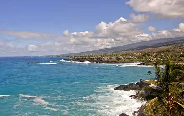 Веб камера показывает побережье Каилуа-Кона на острове Гавайи из отеля Sheraton Kona Resort & Spa Побережье Каилуа-Кона на острове Гавайи из отеля Sheraton Kona Resort & Spa