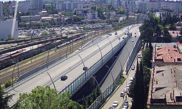 Веб камера показывает Дублёр Курортного проспекта в Сочи Дублёр Курортного проспекта в Сочи
