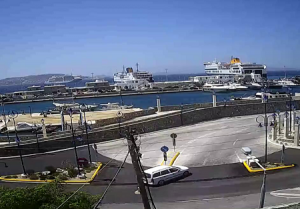Круизный порт (Новый порт) в Миконосе в Греции