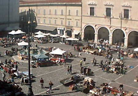 Веб камера Италия, Пезаро, площадь Пьяцца-дель-Пополо (Piazza Del Popolo)