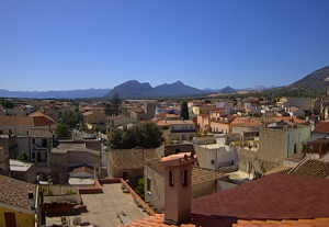 Панорама города Орозей на острове Сардиния