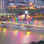 Мост через реку Han в Дананге во Вьетнаме