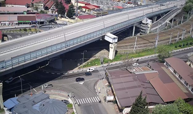 Веб камера показывает Аредовский мост в Сочи Аредовский мост в Сочи