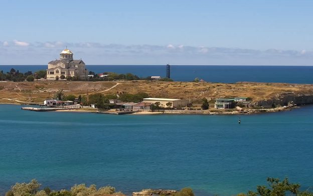 Веб камера показывает Карантинную бухту в Севастополе в Крыму Карантинная бухта в Севастополе