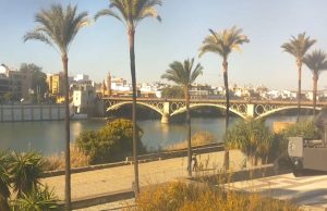 Мост Изабеллы II в городе Севилья в Андалусии