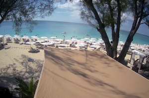 Пляж отеля The Westin Grand Cayman Seven Mile Beach на Каймановых островах