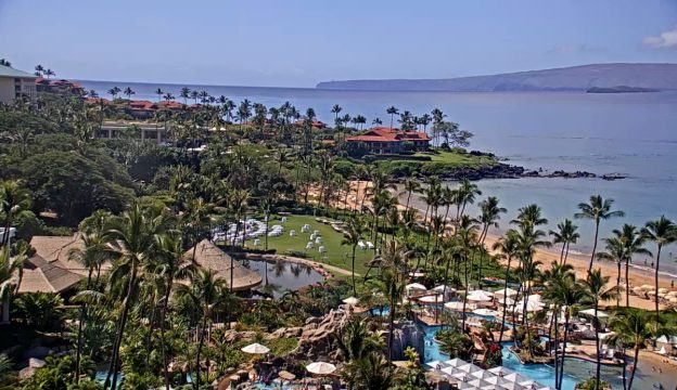 Веб камера показывает территорию отеля Grand Wailea Resort на острове Мауи Территория отеля Grand Wailea Resort на острове Мауи