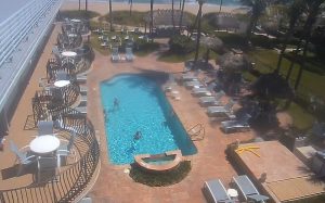 Веб камера Флорида, Лодердейл-бай-Си, бассейн отеля High Noon Beach Resort