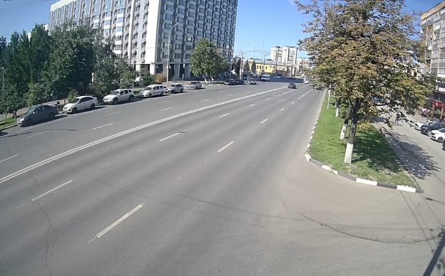 Веб камера показывает улицу Минаева в Ульяновске Улица Минаева в Ульяновске