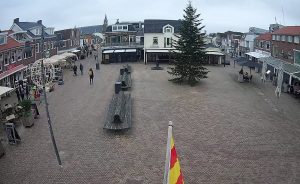 Главная площадь Эгмонд-ан-Зее в Нидерландах