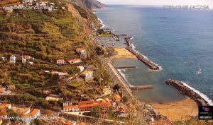 Пляж Кальета на острове Мадейра в Португалии