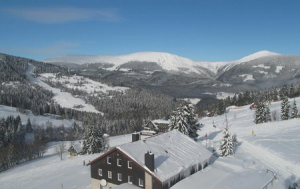 Веб камера Чехии, горнолыжный курорт Пец-под-Снежкой, отель Horska Chata Jindrichuv Dum