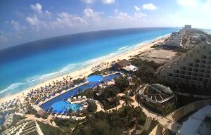 Веб камера Мексики, Канкун, пляж Марлин из отеля Live Aqua Beach Resort Cancun 5*