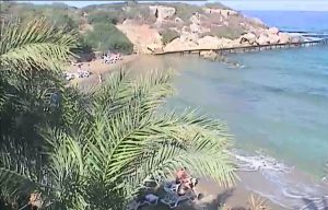 Веб камера Кипра, Кирения, отель Denizkizi Royal, пляж