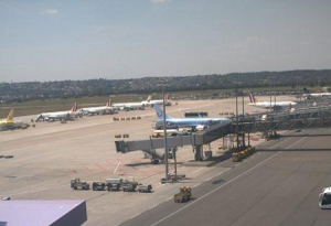Веб камера Германия, Штутгарт, аэропорт из здания аэровокзала