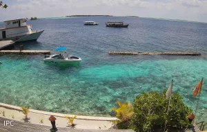 Веб-камера Мальдивы, остров Хувахенду, спа-отель Lily Beach 5*