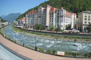 Веб-камера курорта Роза Хутор, Отель Golden Tulip Rosa Khutor