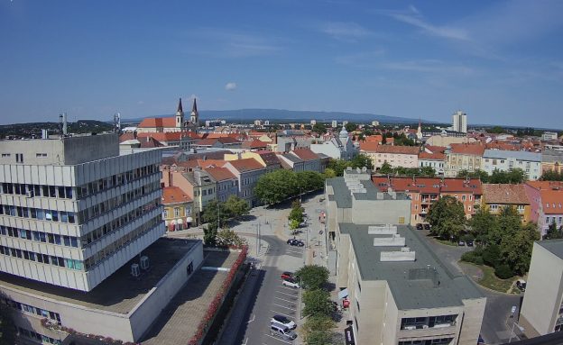 Панорама города Сомбатхей в Венгрии