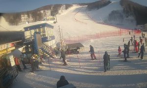 Веб камера Южно-Сахалинск, горнолыжный комплекс Горный воздух, средняя площадка
