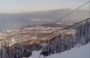 Веб камера горнолыжный курорт Гора Соболиная, кафе «Высота 900»