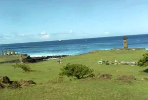 Веб-камера острова Пасхи, Статуи Моаи