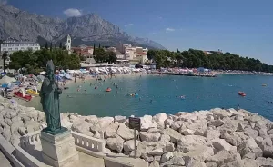 Веб-камера Хорватия, Башка-Вода, статуя Святого Николая и пляж