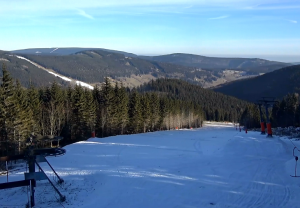 Веб камера Чехии, горнолыжный курорт Пец-под-Снежкой, горнолыжная трасса Явор