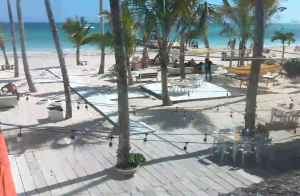 Веб камера Доминиканская Республика, Пунта Кана, пляж Баваро из ресторана итальянской кухни Huracan Cafe