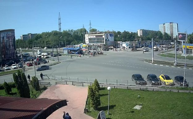 Перекресток улиц Промышленная и Рябикова в Ульяновске