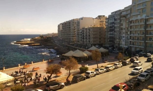 Полуостров Тигне в городе Слима на Мальте