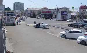 Веб камеры Анапы, перекресток улиц Красноармейская и Горького