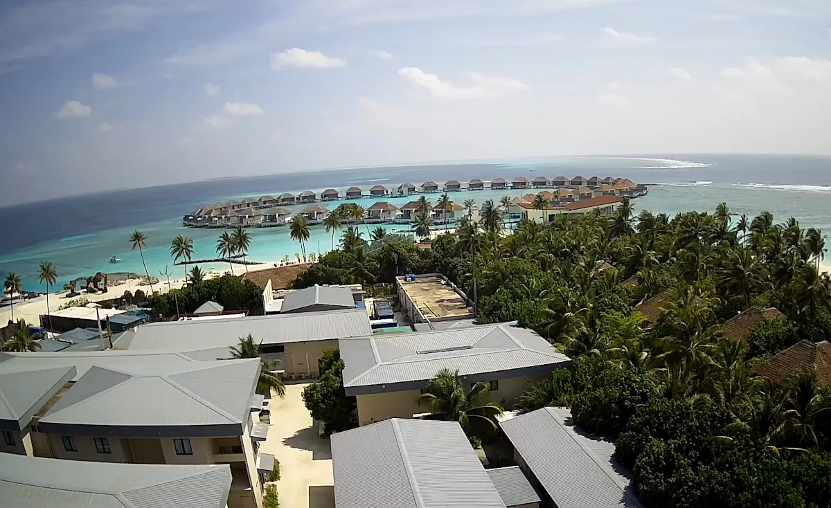 Курорт Hurawalhi Island на Мальдивах