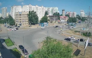Веб-камера Астрахани, Пересечение улиц Куликова и Бориса Алексеева